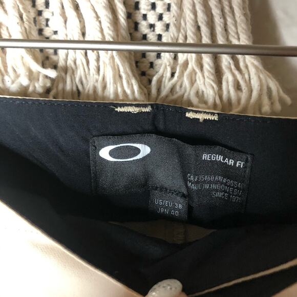 Oakley Tan Honors Performance Shorts Sz 38 - Picture 6 of 7